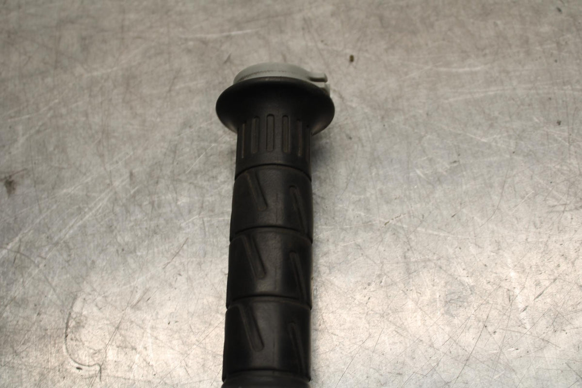 15-16 KAWASAKI EX300 RIGHT THROTTLE GRIP BB635