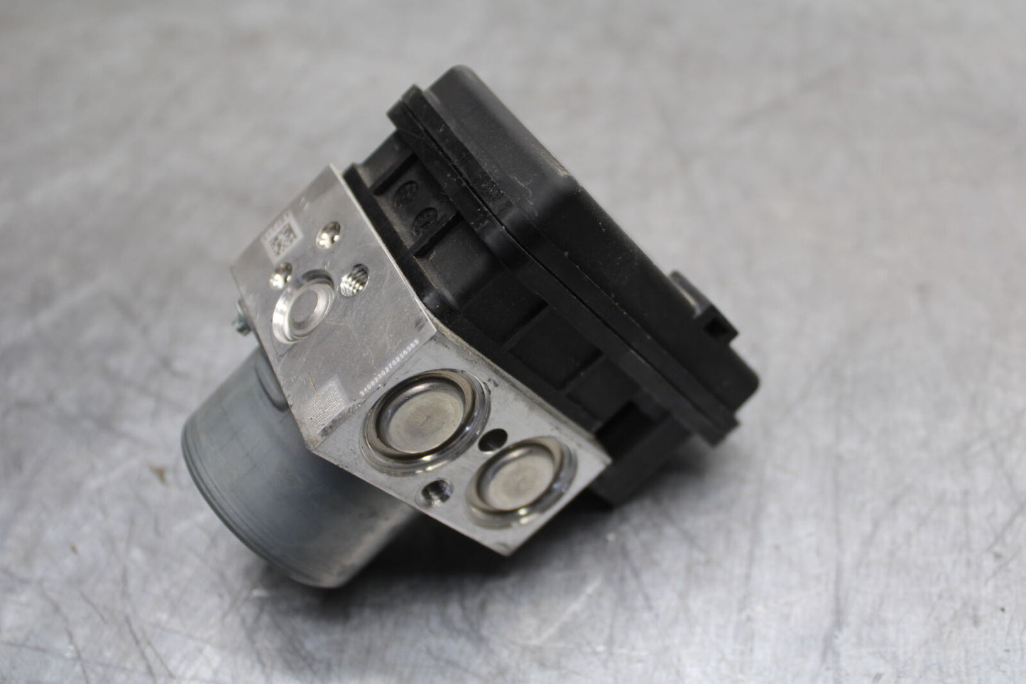 22-24 YAMAHA XSR900 ABS PUMP UNIT MODULE BB710