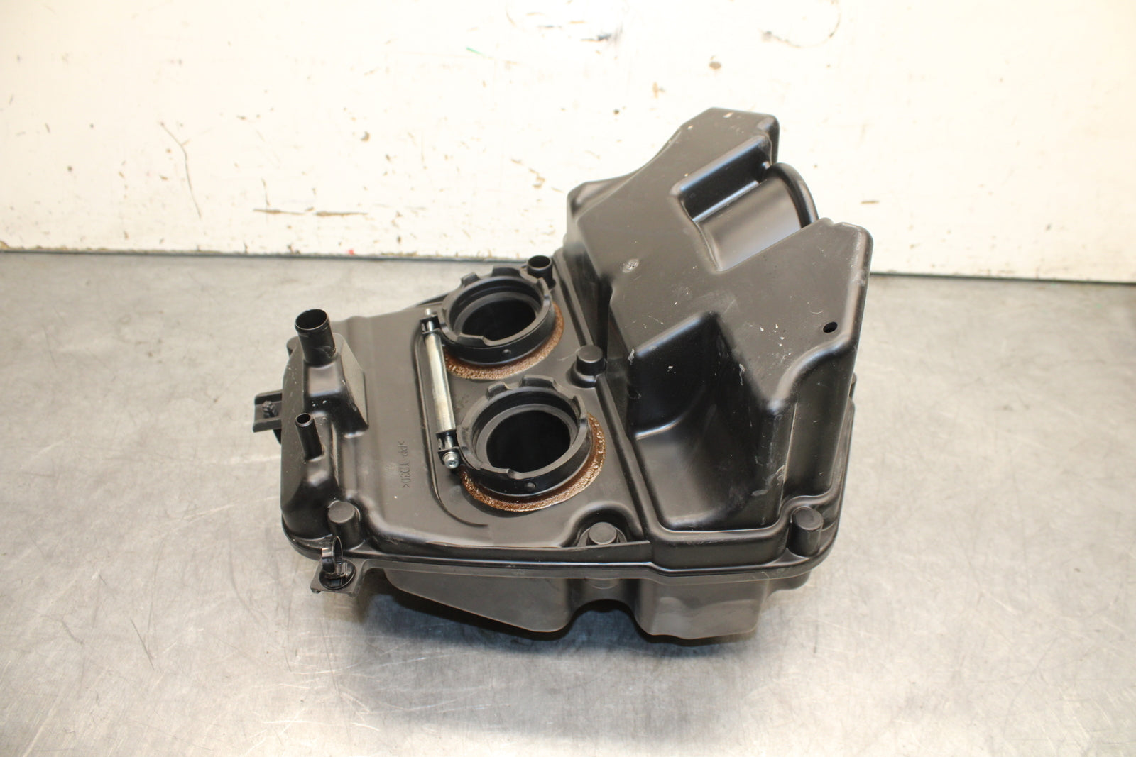 18-24 KAWASAKI NINJA 650 AIRBOX AIR INTAKE FILTER BOX BB725