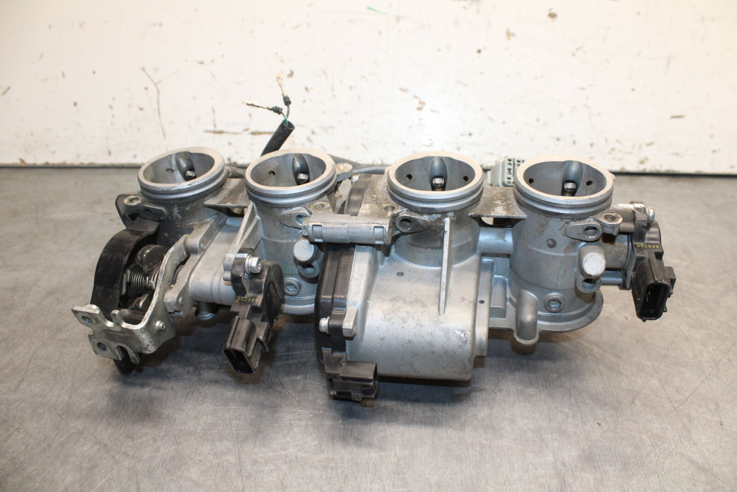 07-08 YAMAHA YZF R1 MAIN FUEL INJECTORS / THROTTLE BODIES BB724