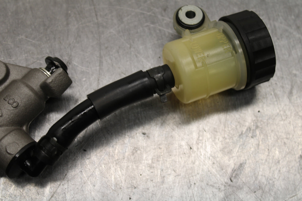 08-16 YAMAHA YZF R6 REAR BACK BRAKE MASTER CYLINDER W RESERVOIR BB131