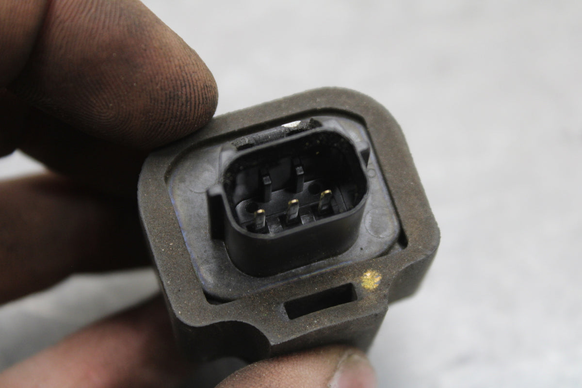 19-22 KAWASAKI Z400 TIP OVER BANK ANGLE CRASH SENSOR SWITCH  BB738