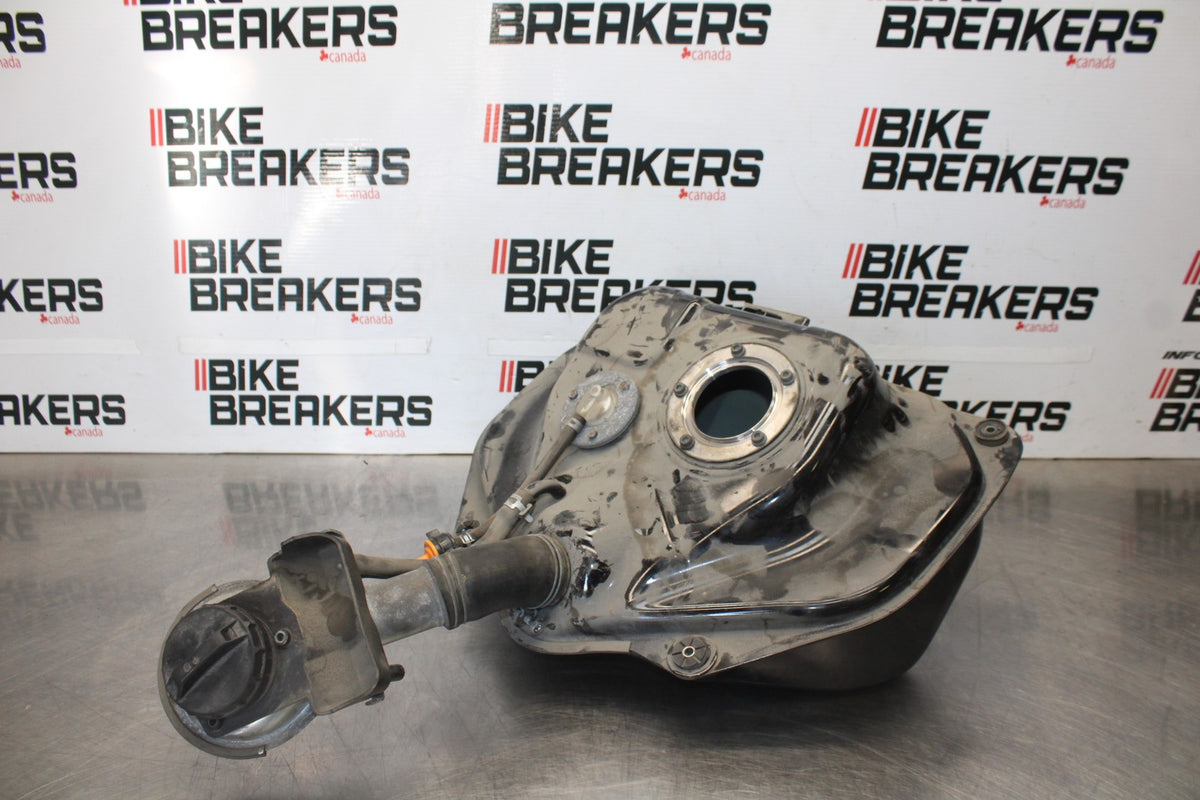 05-09 SUZUKI BOULEVARD C90 GAS TANK FUEL PETROL RESERVOIR BB918