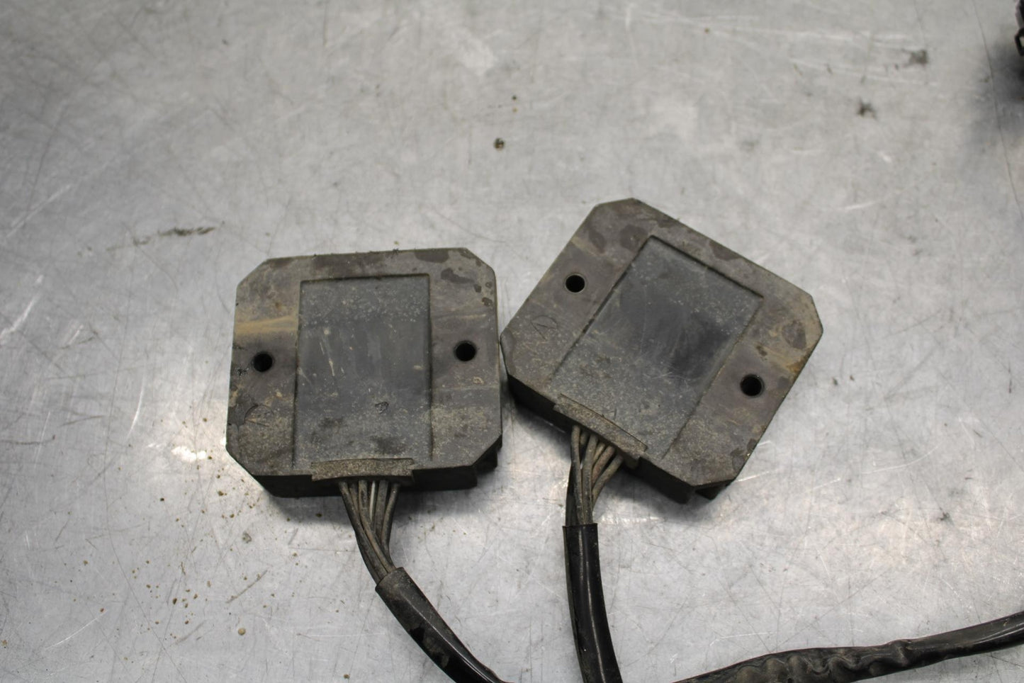 2005 Kawasaki Vulcan 1600 VN1600D Nomad RECTIFIER VOLTAGE REGULATOR BB556