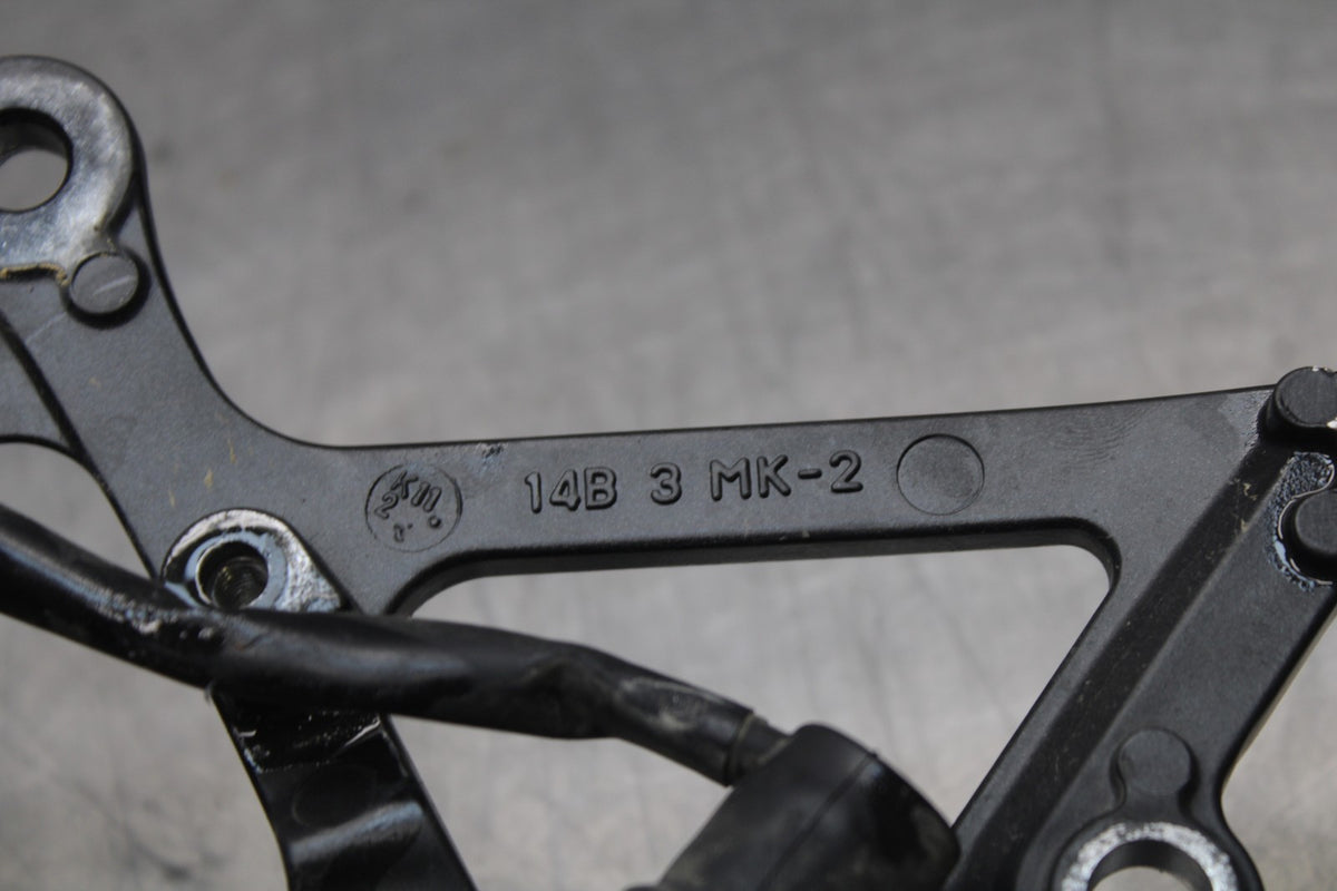 13 YAMAHA YZF R1 RIGHT REARSET REAR SET DRIVER FOOT PEG REST STOP BB781
