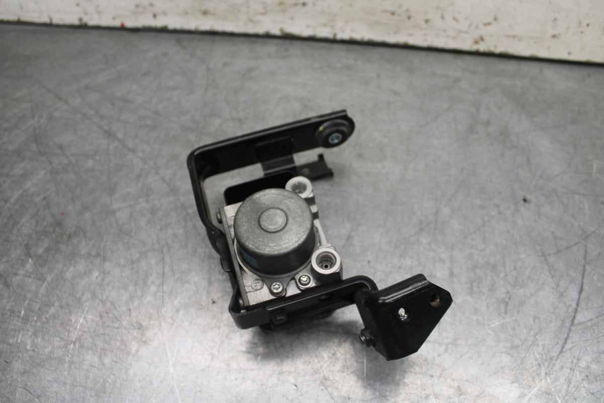 17-24 SUZUKI SV650 ABS PUMP UNIT MODULE BB706