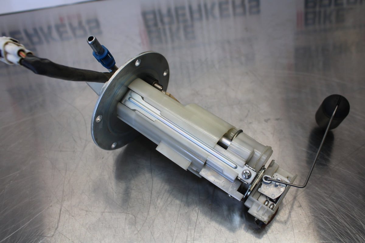 11 SUZUKI GSXR1000 FUEL PUMP GAS PETROL SENDER UNIT BB142