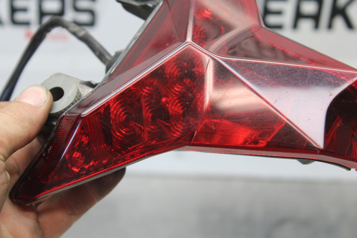 23-26 KAWASAKI NINJA ZX4RR REAR TAIL TAILLIGHT BACK BRAKE LIGHT BB898