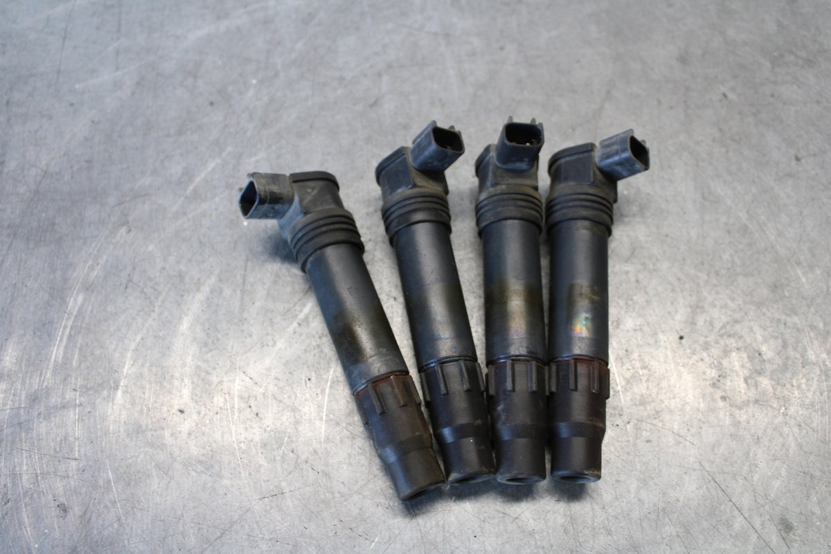 03-04 HONDA CBR600RR IGNITION COILS COIL SPARK PLUG CAPS 30700-MEE-641 BB661