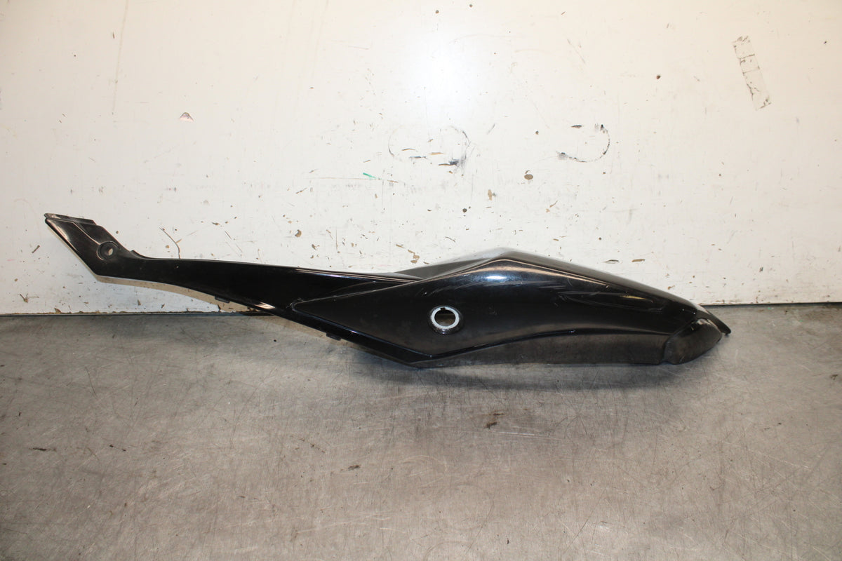08-09 SUZUKI GSXR600 LEFT REAR BACK TAIL FAIRING COWL SHROUD BB728