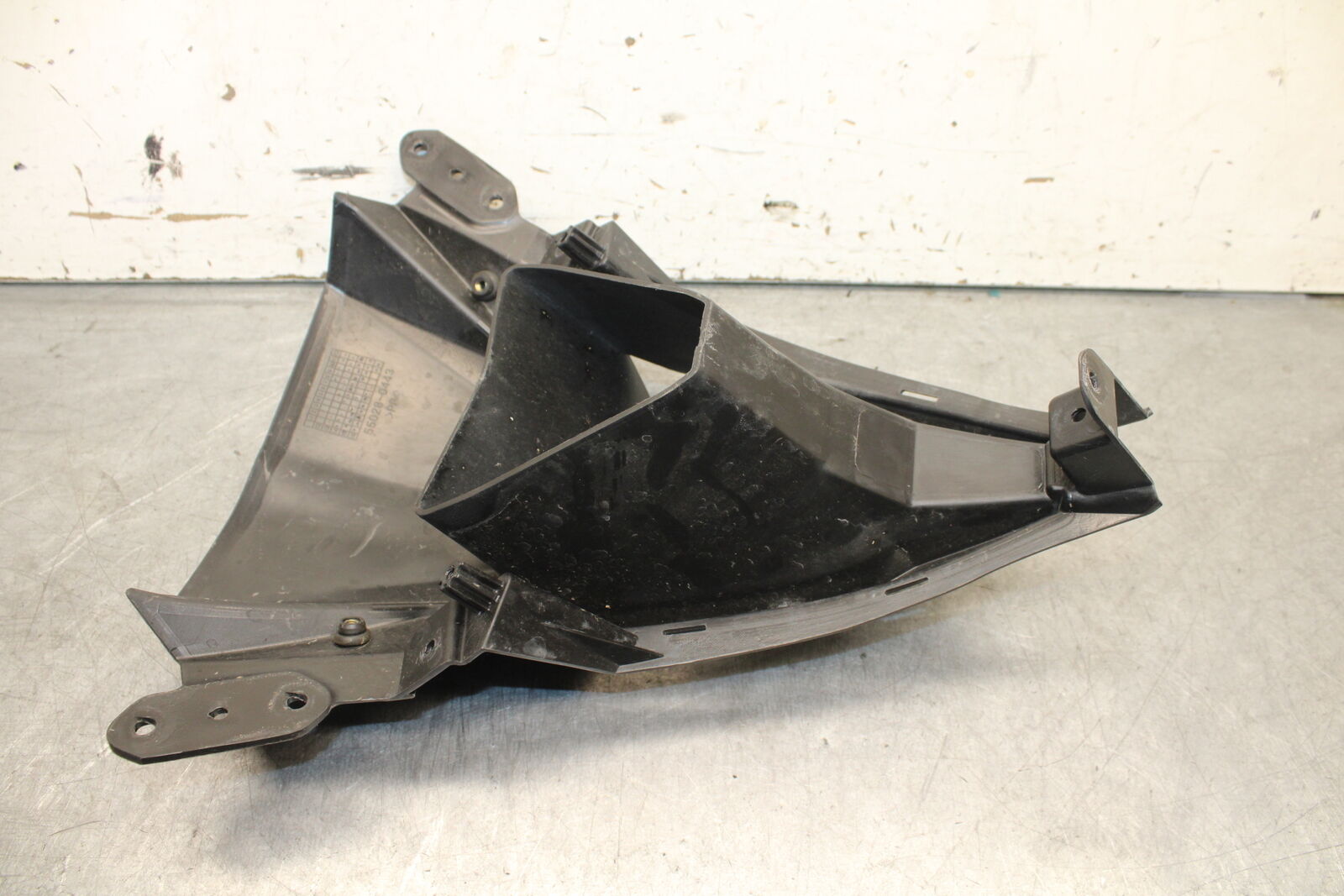 13-18 KAWASAKI NINJA ZX6R FRONT CENTER COWL FAIRING 55028-0443 BB666