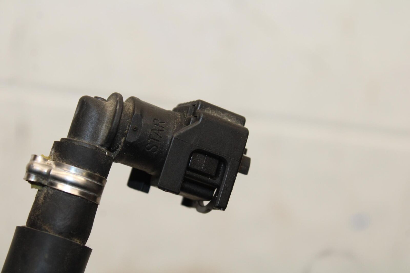 19-21 YAMAHA YZF R3 FUEL HOSE GAS LINE TUBE PIPE BB588