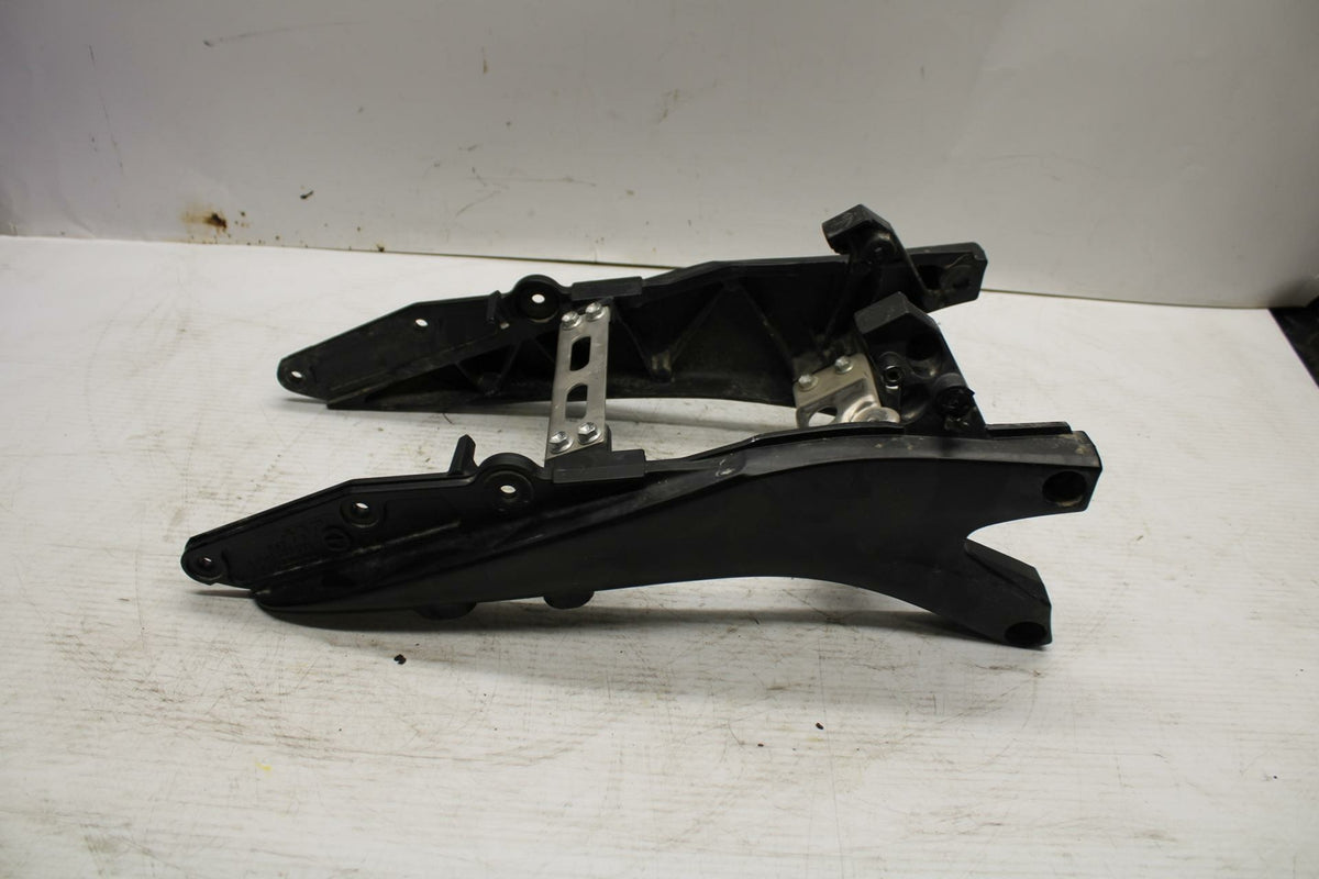 06-07 SUZUKI GSXR600 REAR SUBFRAME BACK SUB FRAME BB289