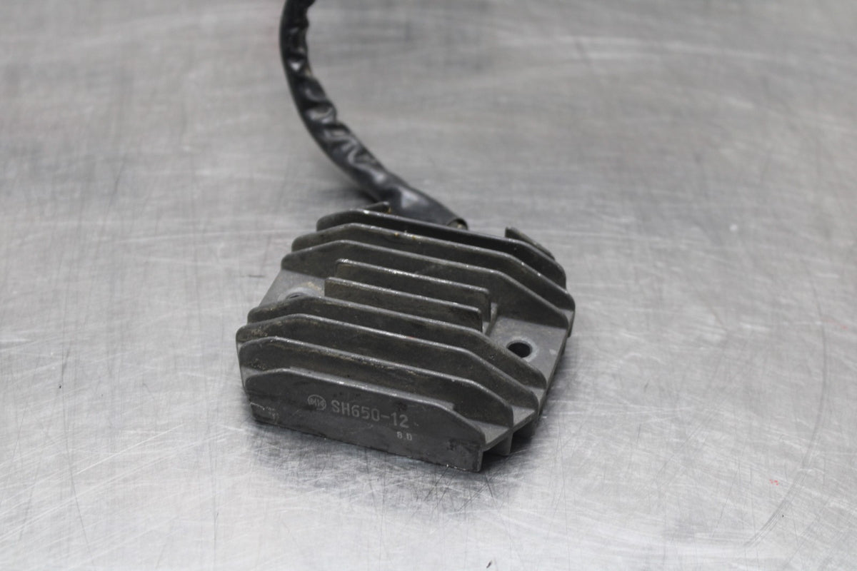 00-02 KAWASAKI NINJA ZX6R RECTIFIER VOLTAGE REGULATOR BB750