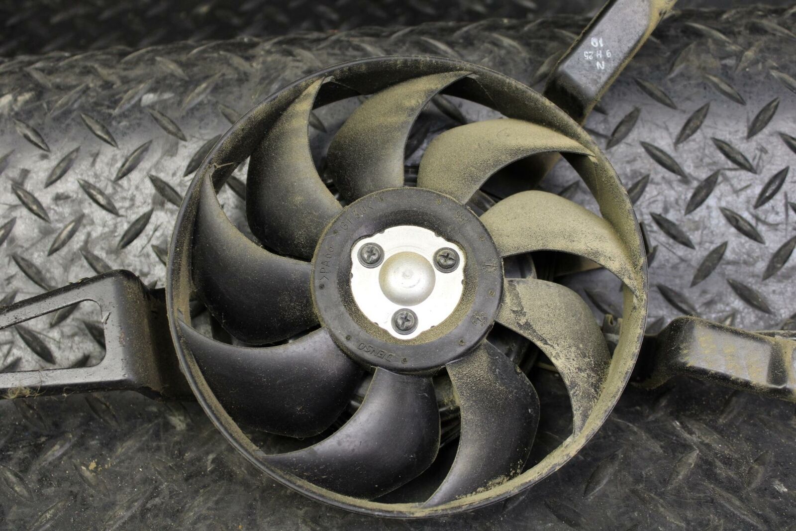 06-07 KAWASAKI NINJA ZX10R ENGINE RADIATOR COOLING FAN 59502-0020 BB186