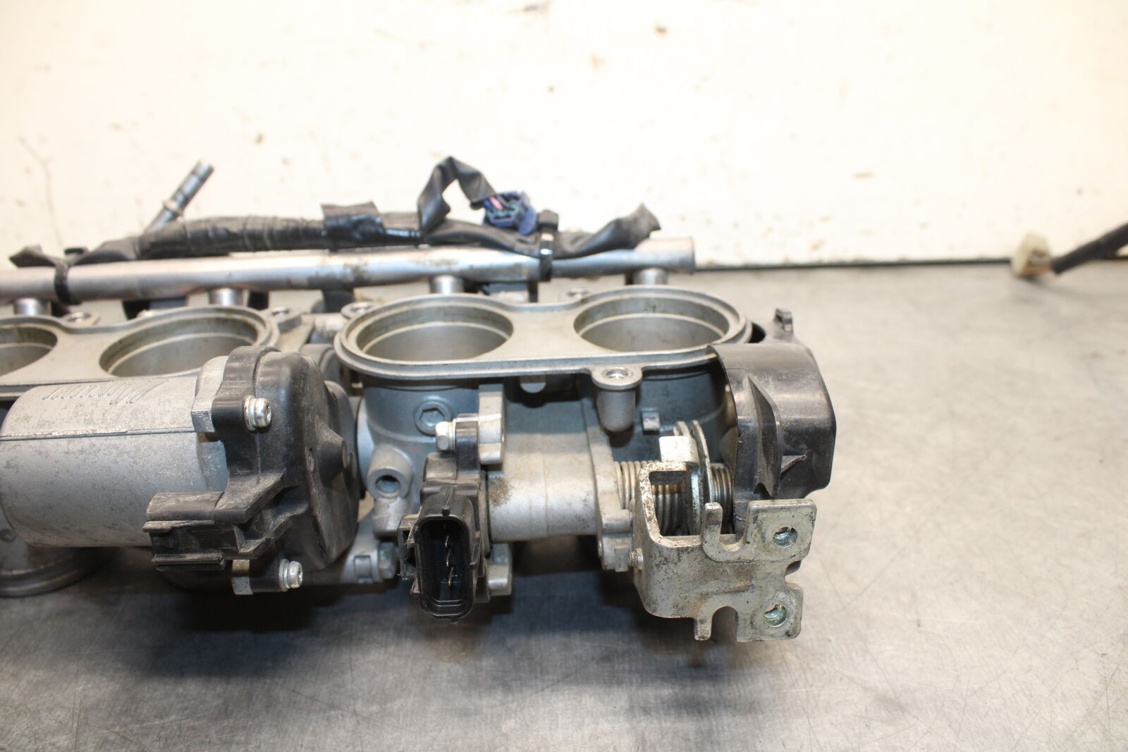 07-08 YAMAHA YZF R1 MAIN FUEL INJECTORS / THROTTLE BODIES BB724