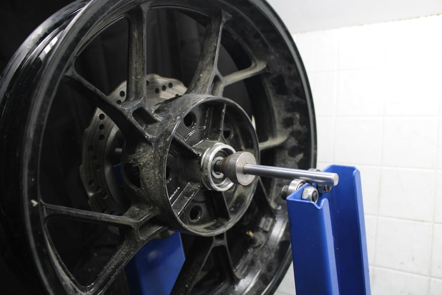 17-23 SUZUKI GSXR 250 GSX250RL8 REAR WHEEL BACK RIM W ROTOR BB490