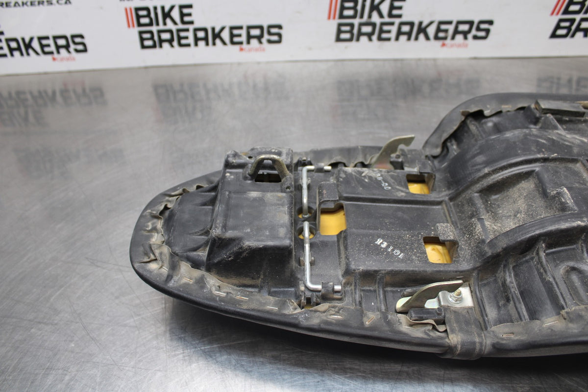 98-05 HONDA SUPER HAWK 1000 VTR1000F FRONT REAR SEAT SADDLE BB821