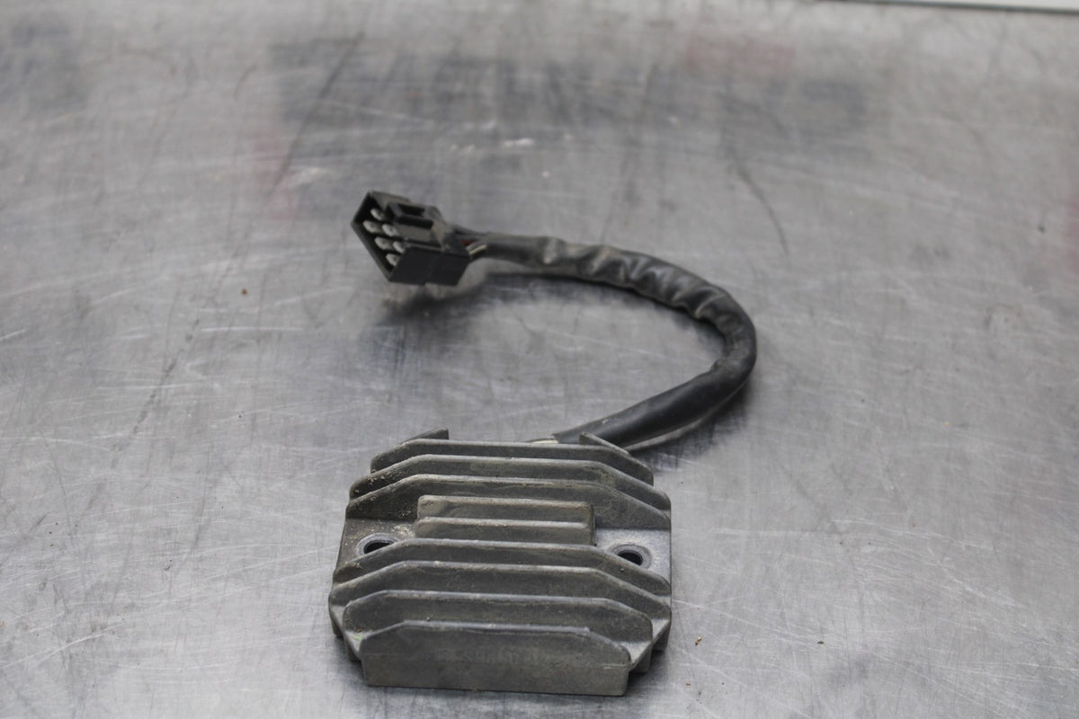 98 KAWASAKI NINJA ZX6 RECTIFIER VOLTAGE REGULATOR BB870