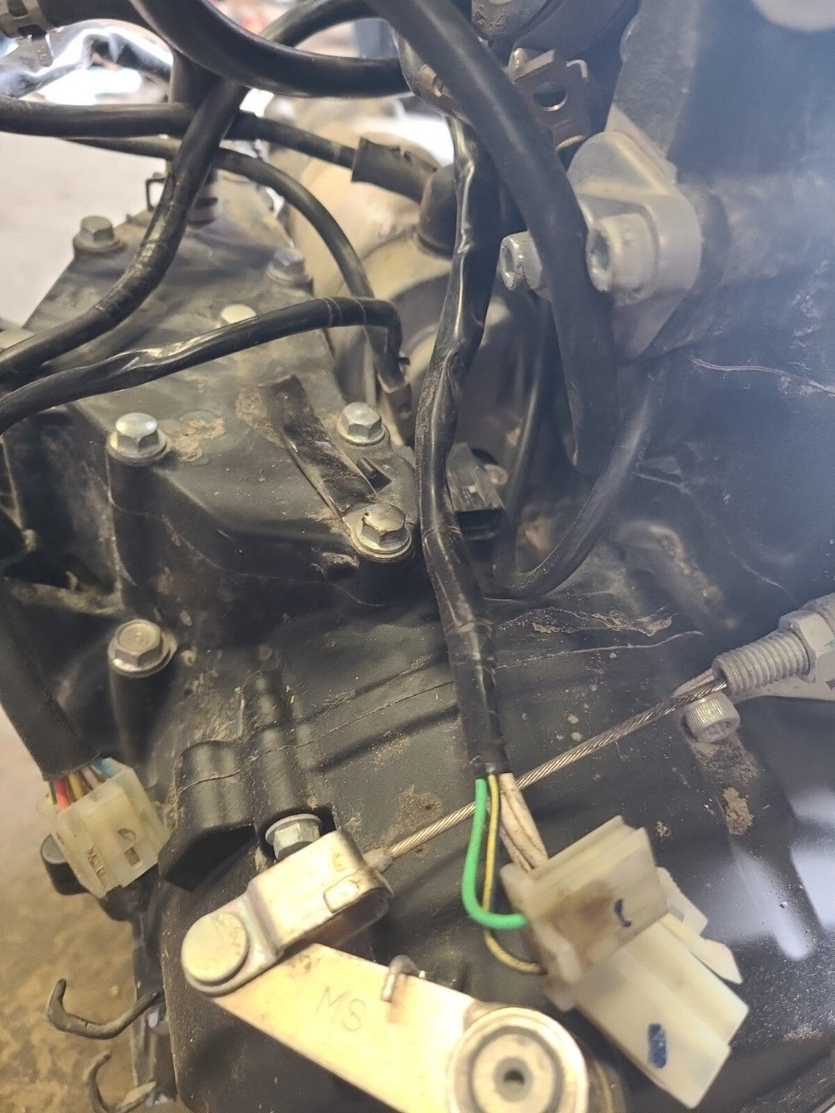 2015 Yamaha YZF R3 ENGINE MOTOR 1WD-E5150-20-00 BB526