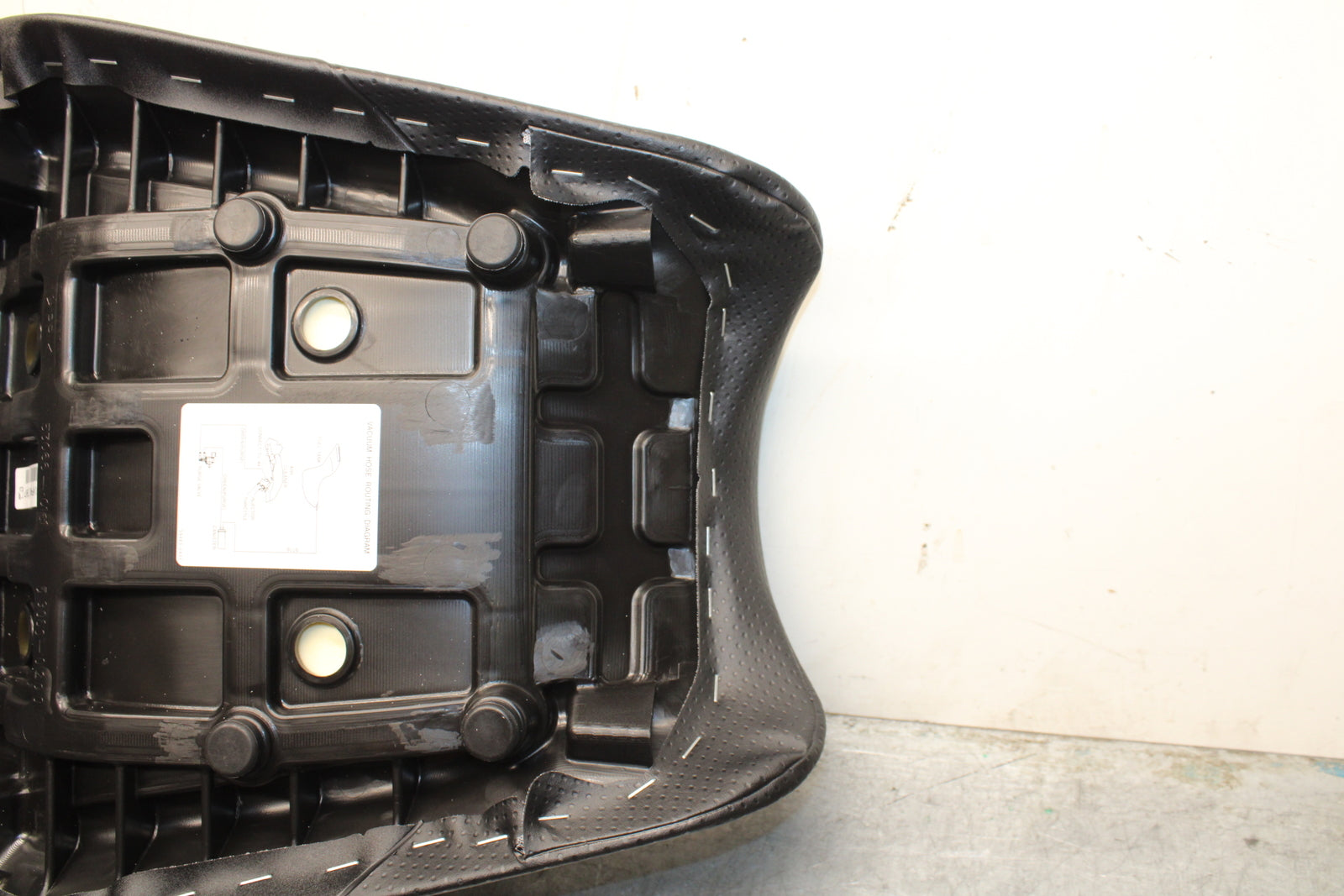 12-25 KAWASAKI NINJA ZX14R NEW!! FRONT REAR SEAT SADDLE BB757