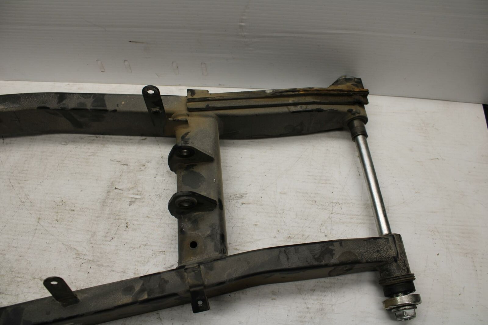 09 YAMAHA FZ6 REAR SWINGARM BACK SUSPENSION SWING ARM BB295
