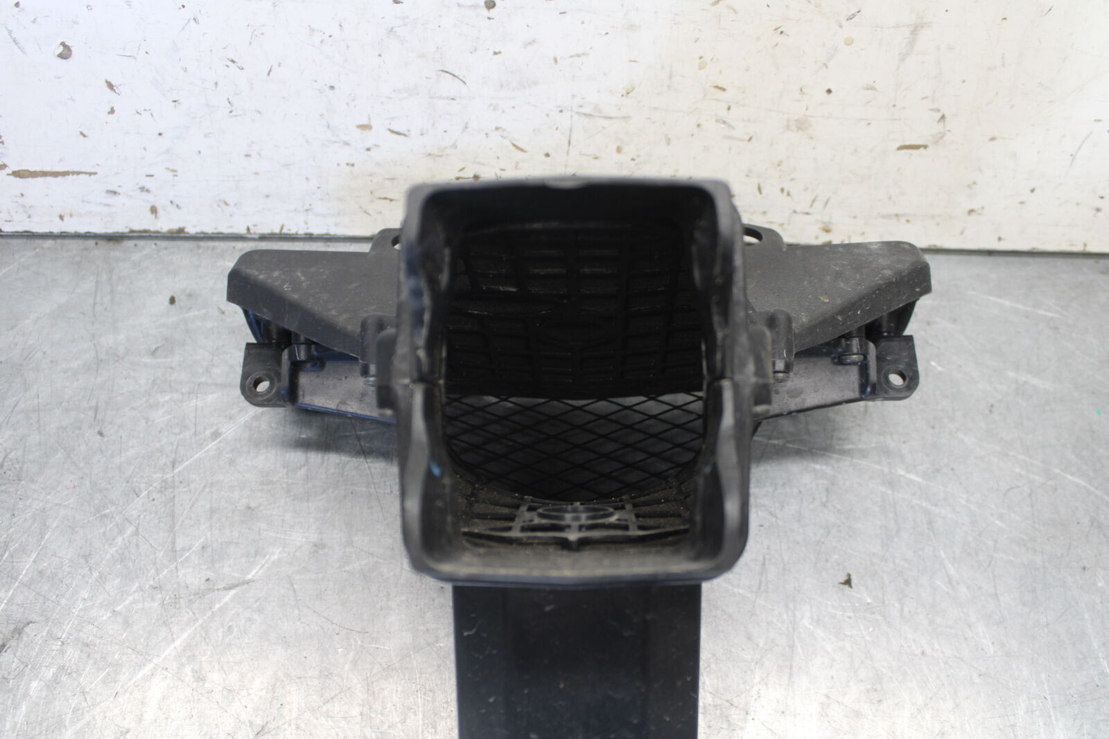 09-12 KAWASAKI NINJA ZX6R UPPER FAIRING MIRROR GAUGES STAY BRACKET BB698