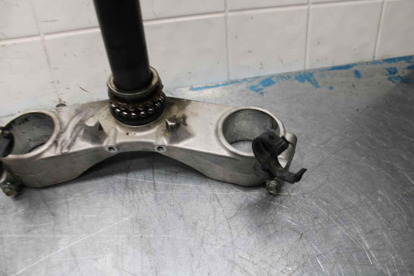 07-08 KAWASAKI CONCOURS 1400 ABS FRONT FORKS CLAMP LOWER TRIPLE TREE STEM BB449