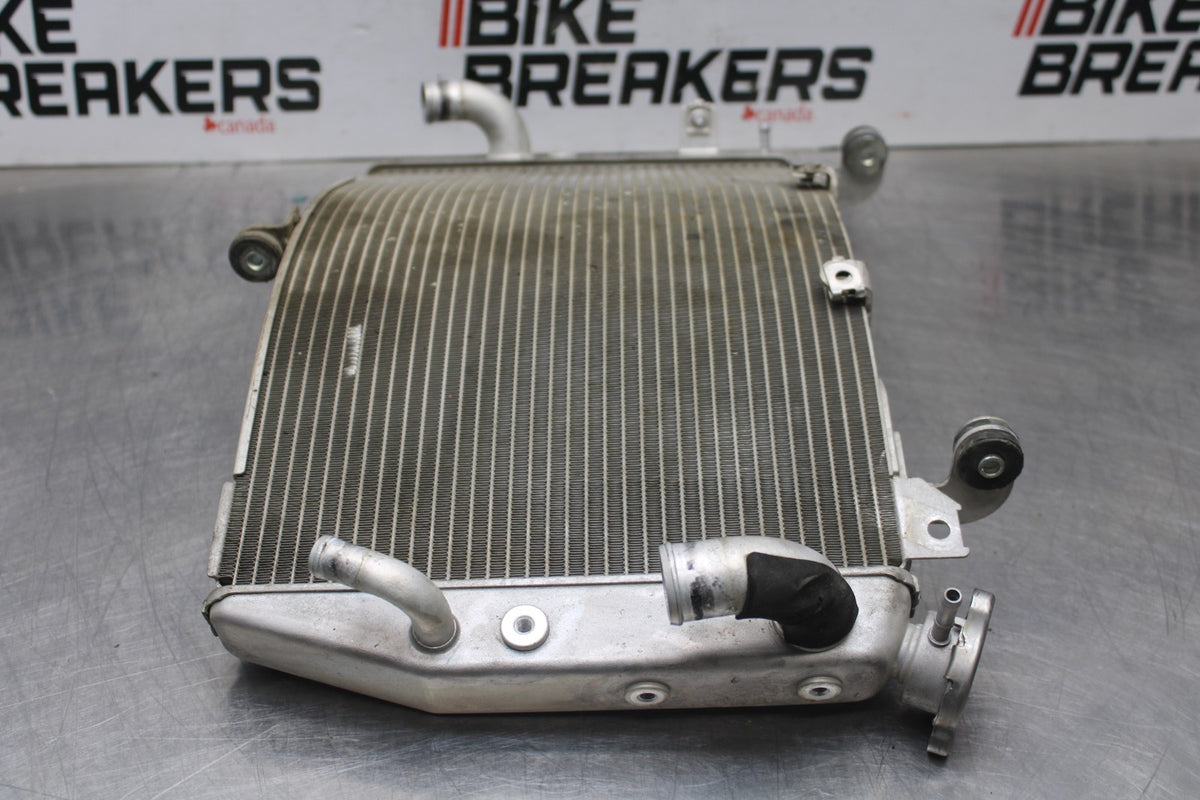 13 YAMAHA YZF R1 ENGINE RADIATOR MOTOR COOLER COOLING RADIATER BB781