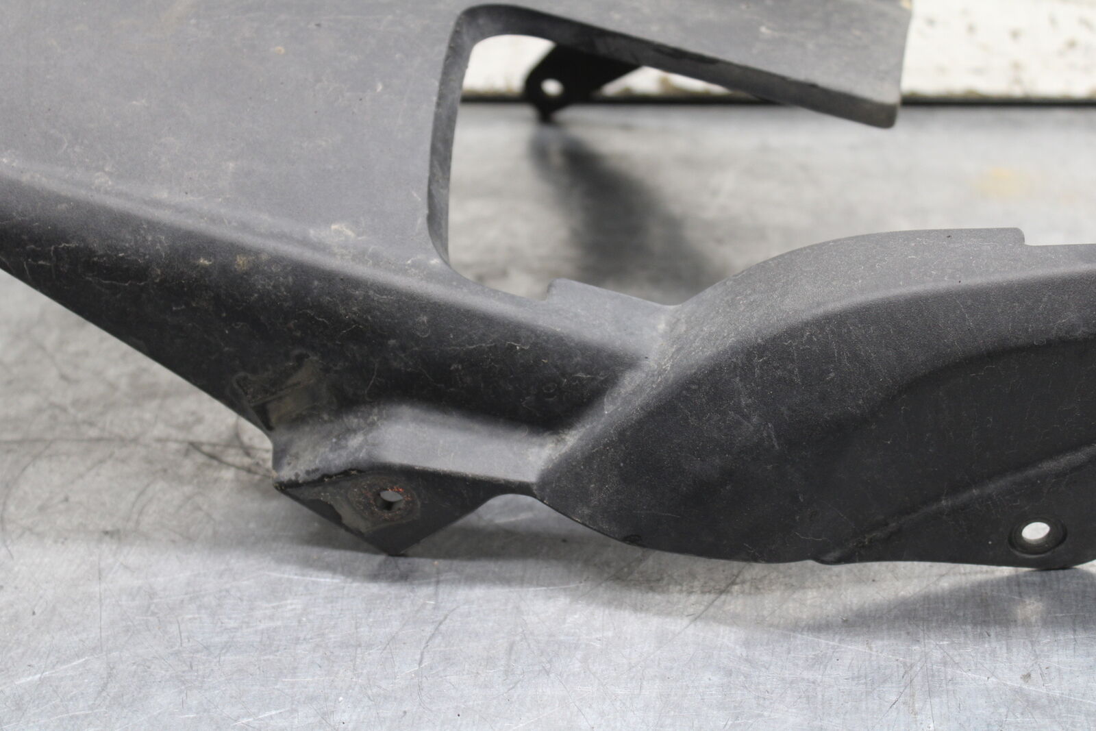 12-13 KAWASAKI Z1000 REAR BACK WHEEL TIRE HUGGER FENDER BB743