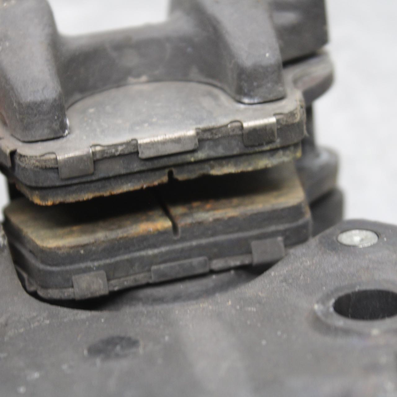 21 KAWASAKI NINJA ZX6R REAR BACK BRAKE CALIPER W MOUNT BRACKET  BB647