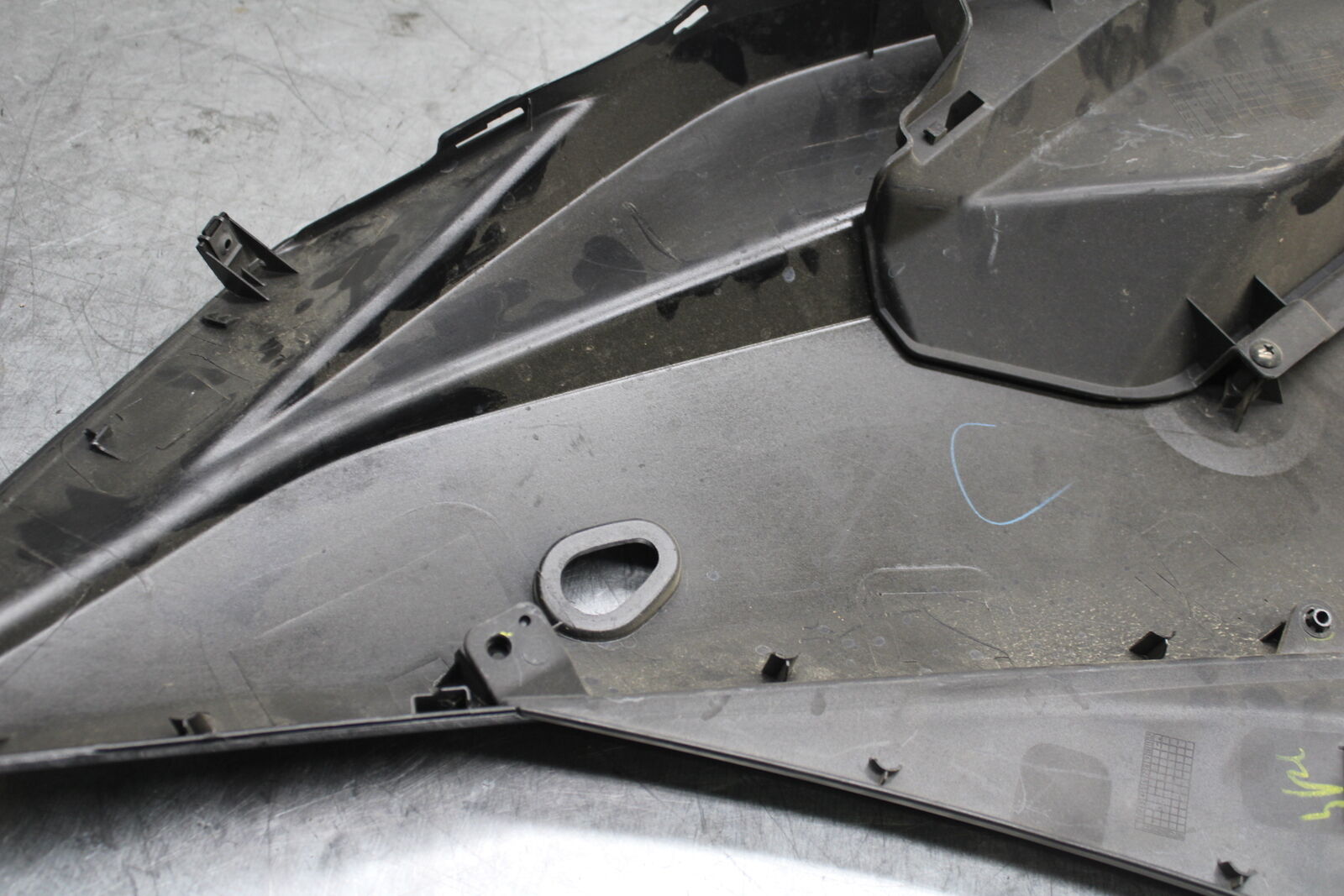 15-17 YAMAHA YZF R3 RIGHT LOWER MID UPPER SIDE FAIRING COWL  BB526