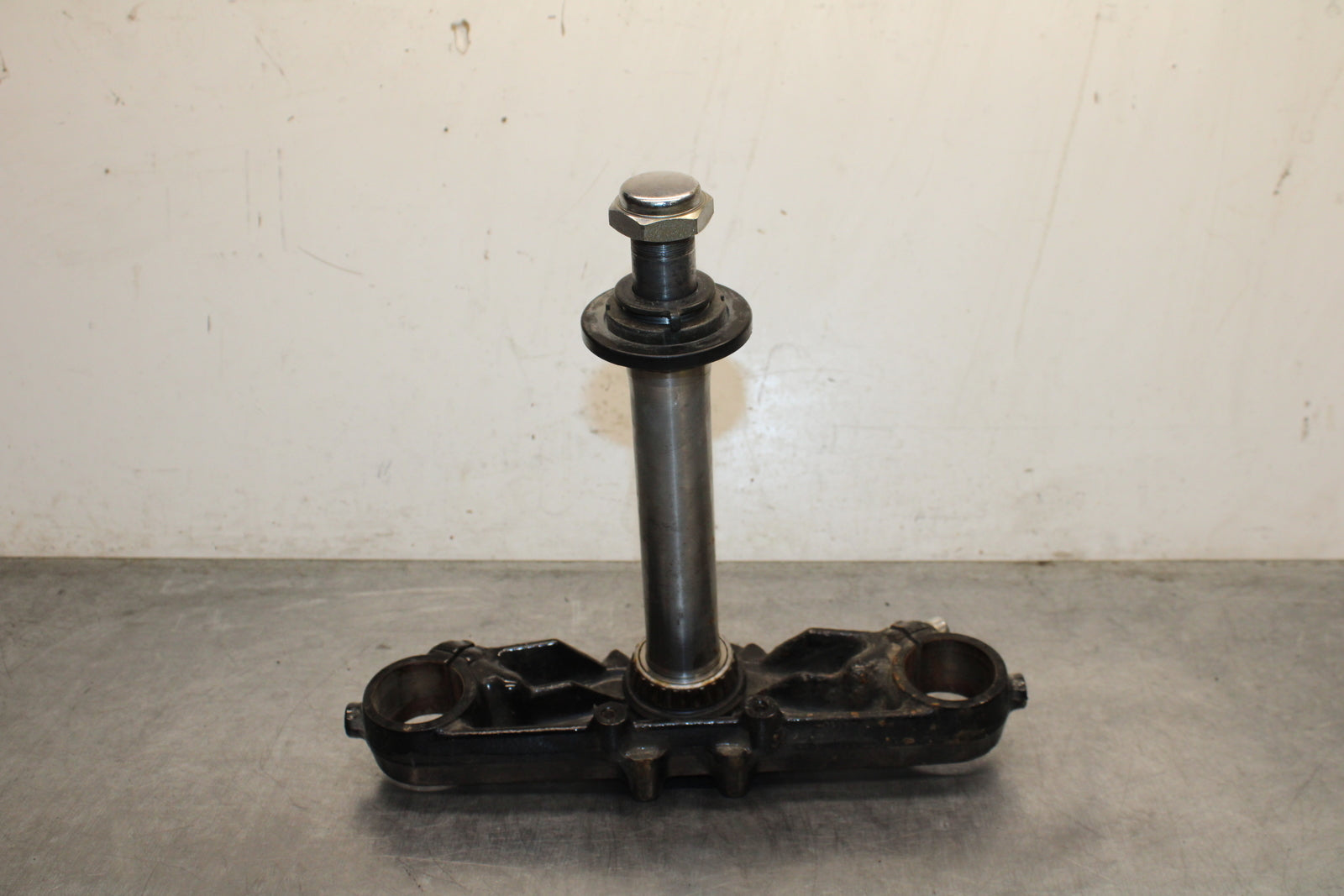 05-08 KAWASAKI VULCAN 1500 VN1500N CLASSIC FORKS CLAMP LOWER TRIPLE TREE BB133