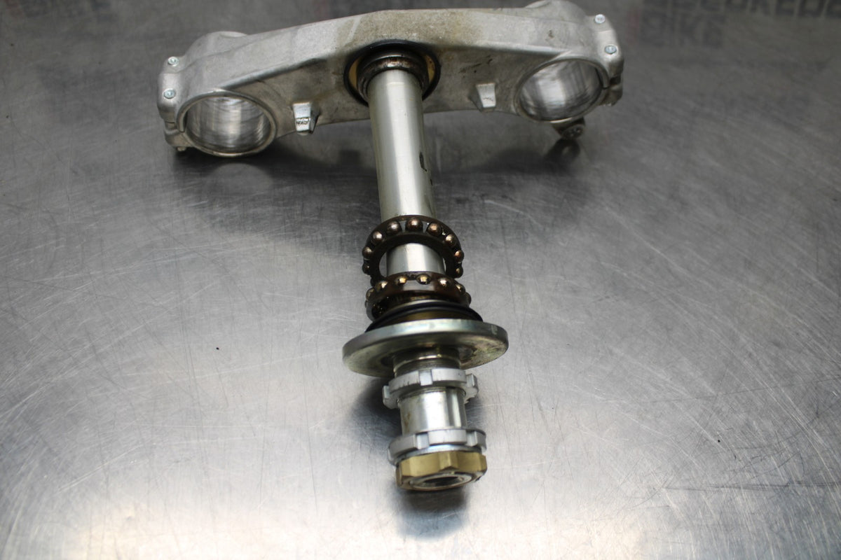 06-07 SUZUKI GSXR 600 FRONT FORKS CLAMP LOWER TRIPLE TREE STEM BB822