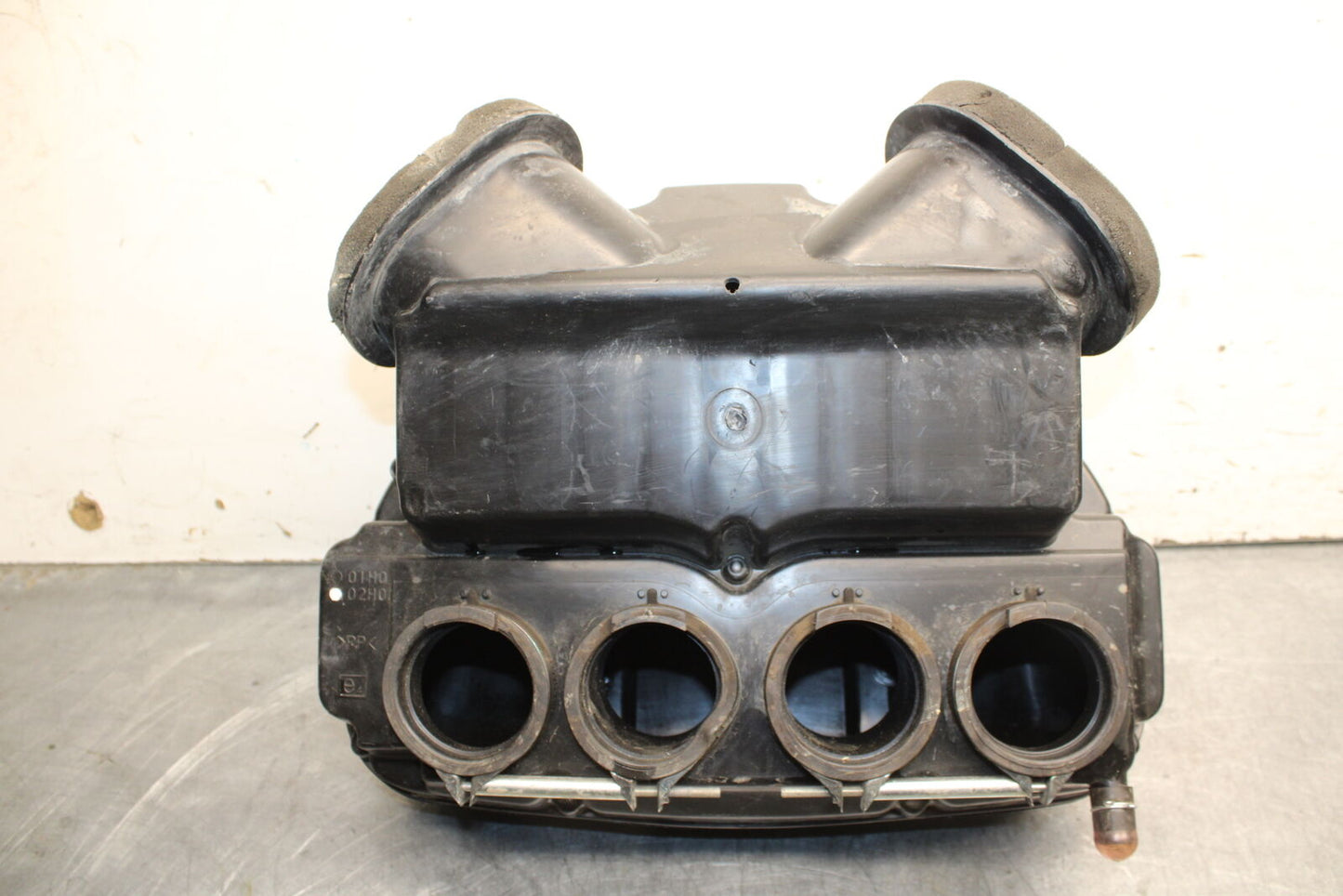 06-07 SUZUKI GSXR750 AIRBOX AIR INTAKE FILTER BOX 13700-02H03 BB670