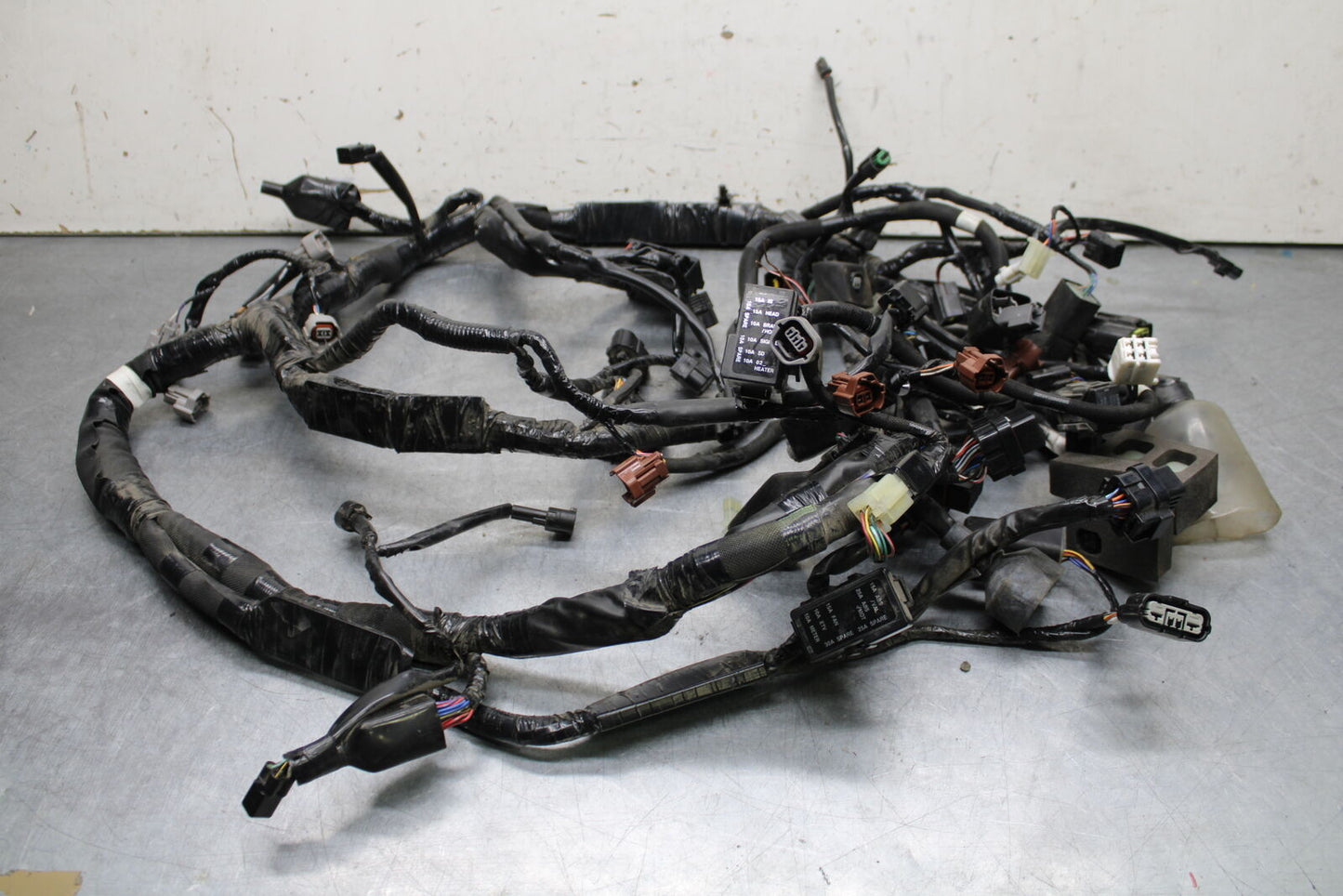 16 KAWASAKI NINJA ZX10R MAIN ENGINE WIRING HARNESS 26031-2117  BB650