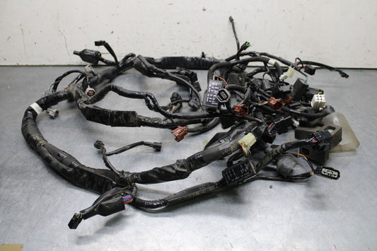 16 KAWASAKI NINJA ZX10R MAIN ENGINE WIRING HARNESS 26031-2117  BB650
