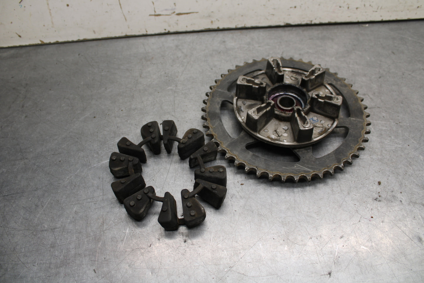 09-11 TRIUMPH DAYTONA 675 REAR BACK SPROCKET HUB BB652