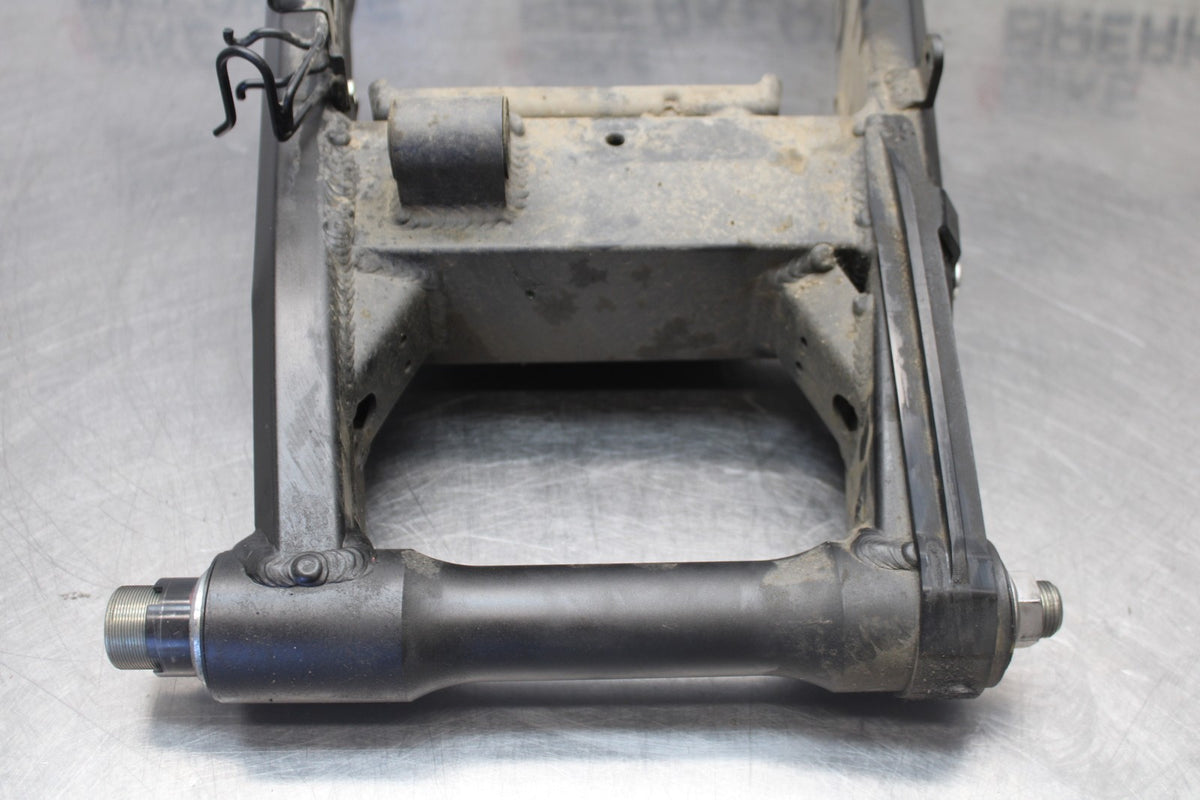 25 KAWASAKI Z900 REAR SWINGARM BACK SUSPENSION SWING ARM BB928