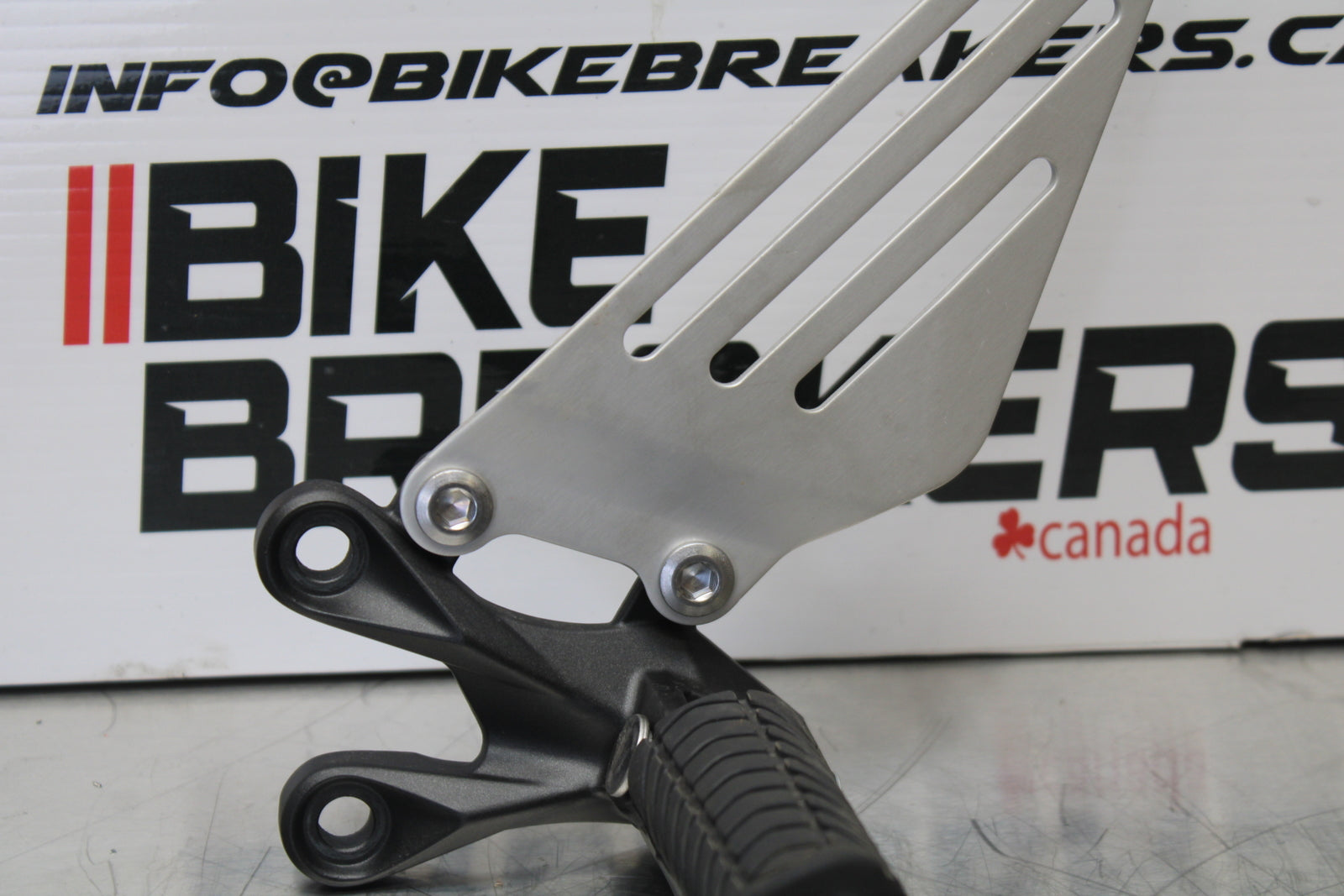 23-24 KAWASAKI NINJA ZX14R NEW!!! LEFT REARSET REAR SET DRIVER FOOT PEG BB153