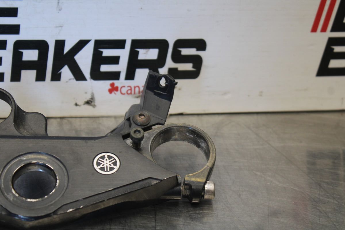 03-04 YAMAHA YZF R6 FORKS UPPER TRIPLE TREE CLAMP BB890