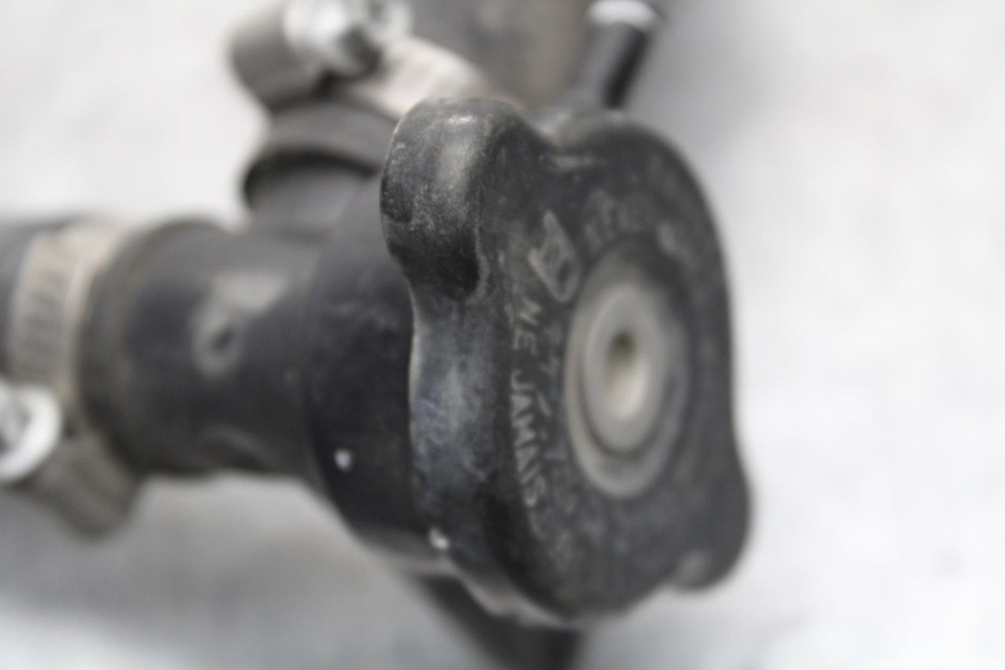 15-16 KAWASAKI EX300 THERMOSTAT ENGINE COOLANT WITH HOUSING BB635