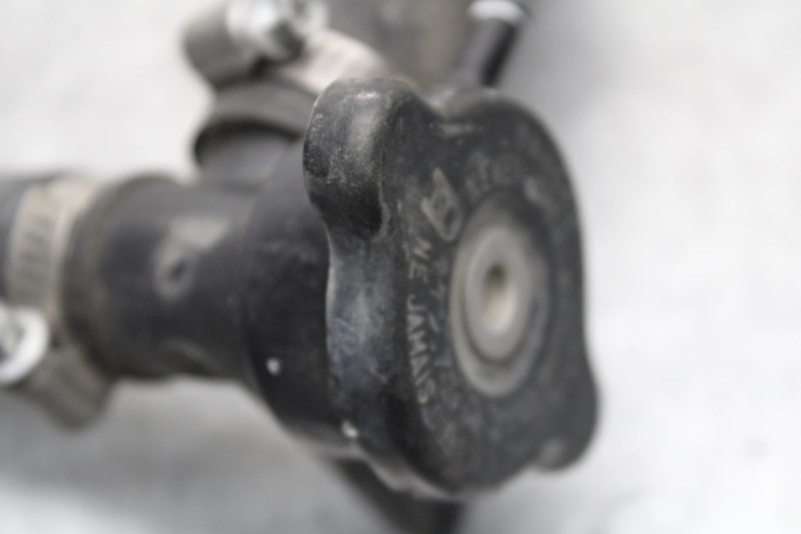 15-16 KAWASAKI EX300 THERMOSTAT ENGINE COOLANT WITH HOUSING BB635