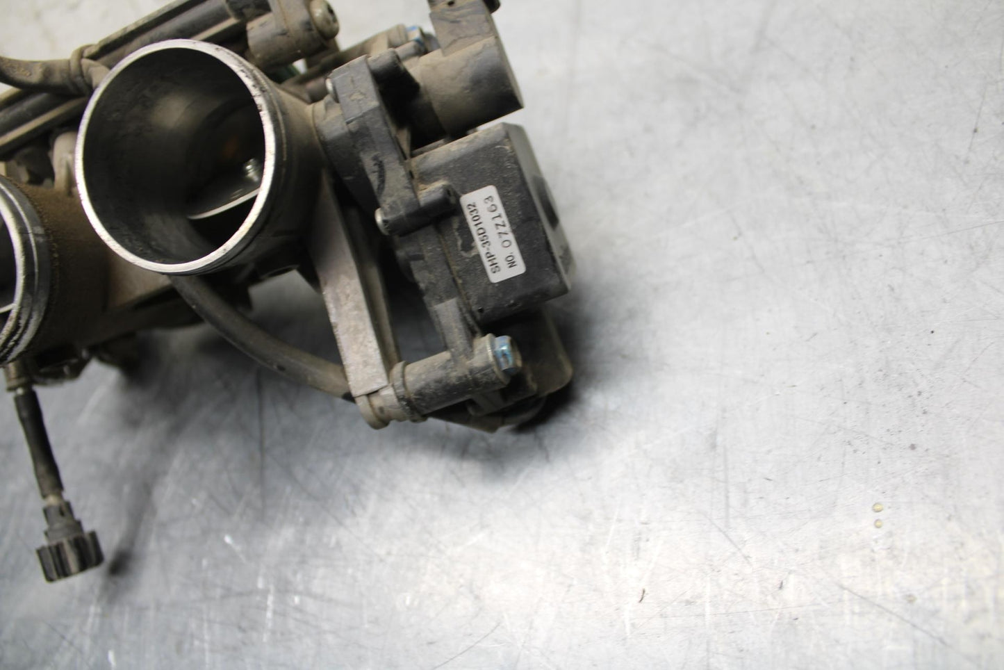 17 KAWASAKI VERSYS_X 300 MAIN FUEL INJECTORS / THROTTLE BODIES BB504