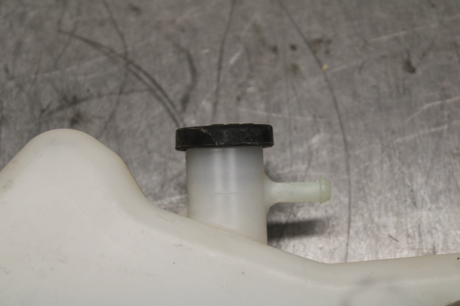 13 SUZUKI GSXR750 COOLANT WATER TANK RESERVOIR BOTTLE BB110