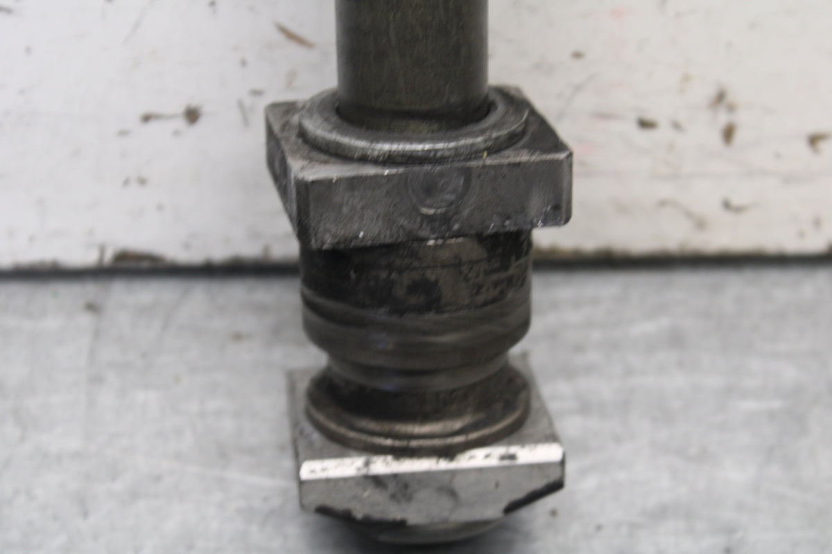 09-12 KAWASAKI NINJA ZX6R ZX600R REAR AXLE BACK WHEEL RIM PIVOT BOLT AXEL BB656