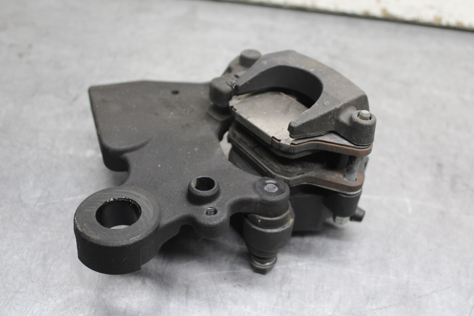 18-24 KAWASAKI NINJA 650 REAR BACK BRAKE CALIPER W MOUNT BRACKET BB725