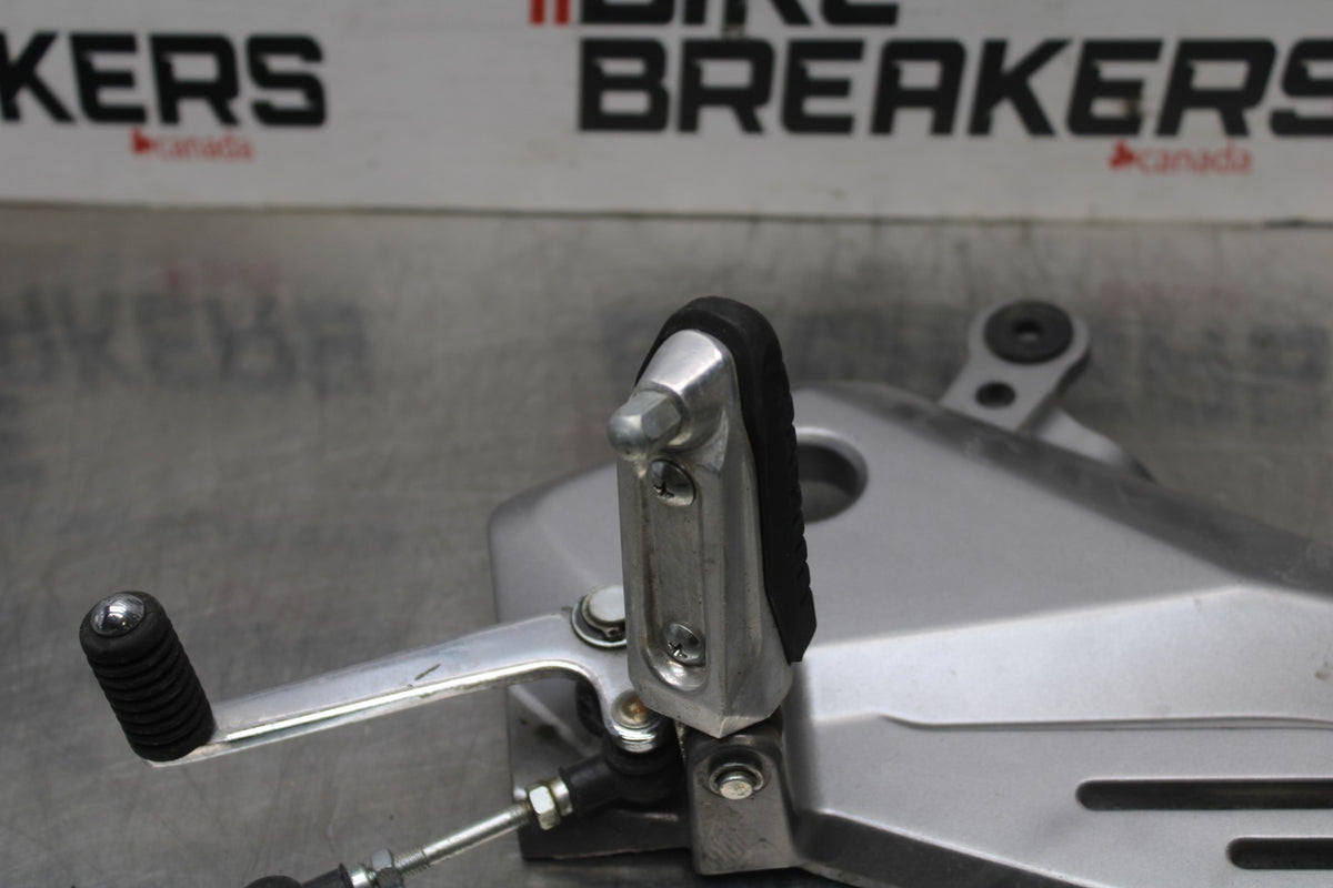 15 SUZUKI GW250F LEFT REARSET REAR SET FOOT PEG W SHIFTER BB789