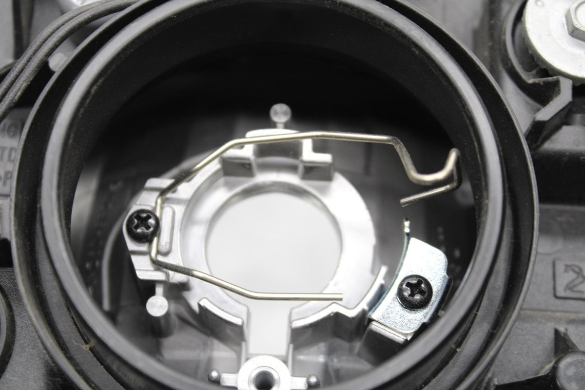 2015 Suzuki GSXR750 FRONT HEADLIGHT HEAD LIGHT LAMP BB595