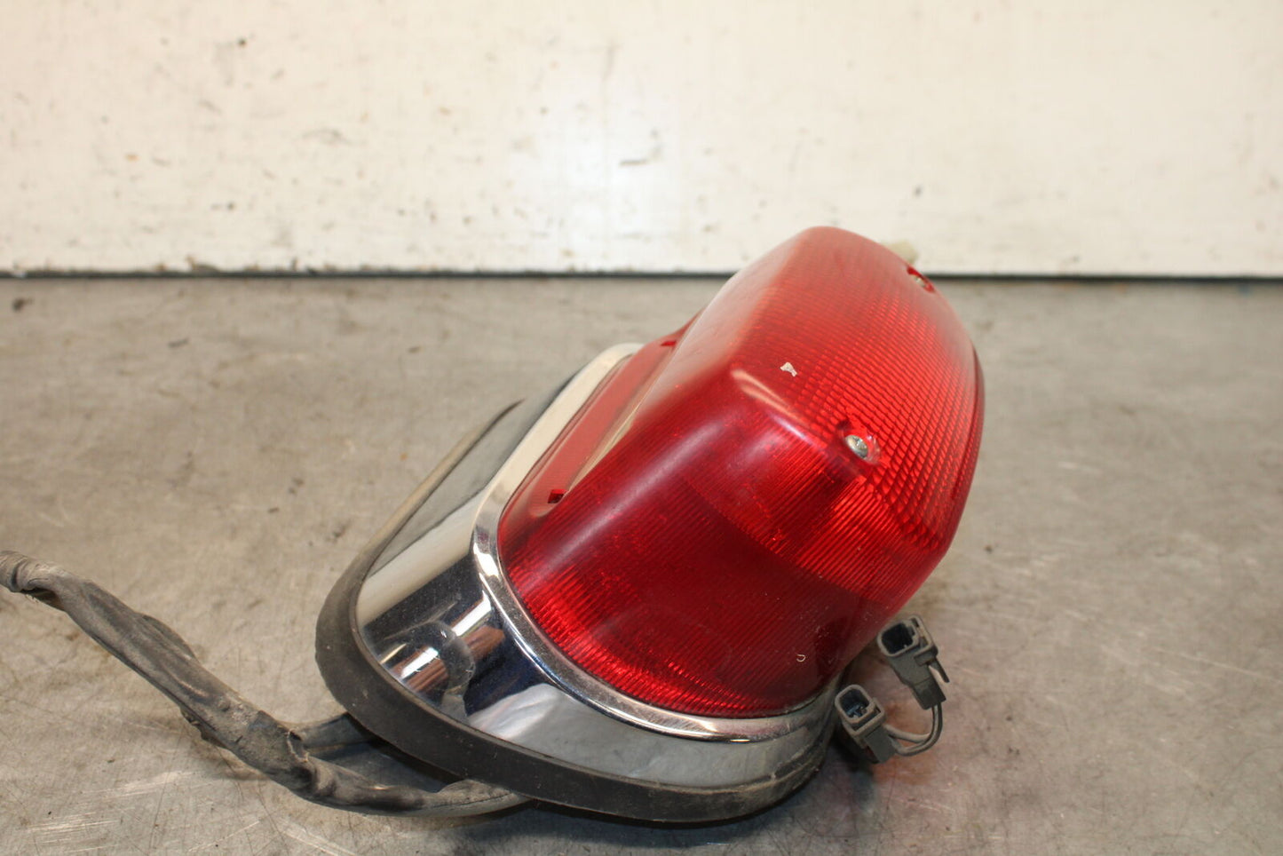 05-09 SUZUKI BOULEVARD C90 TAILLIGHT REAR TAIL BRAKE LIGHT BB692